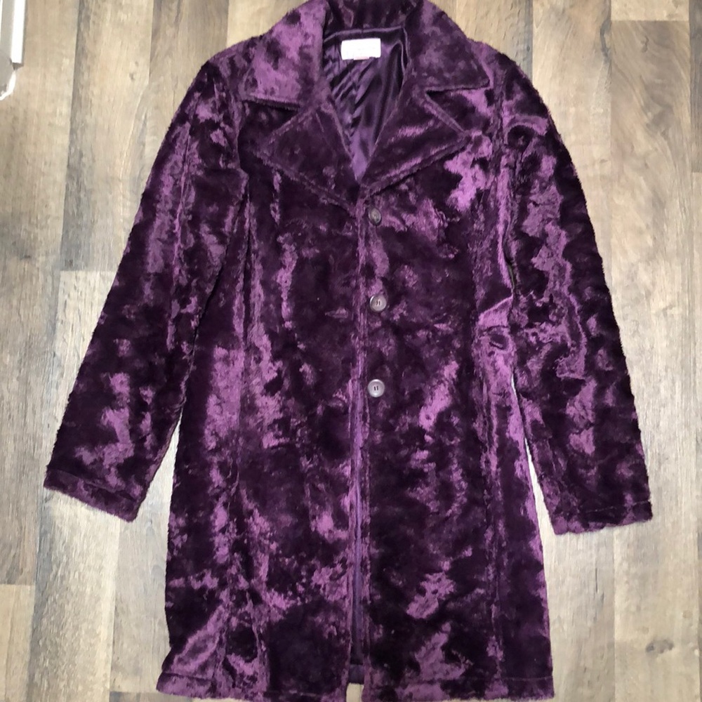Fitted fuax fur jacket